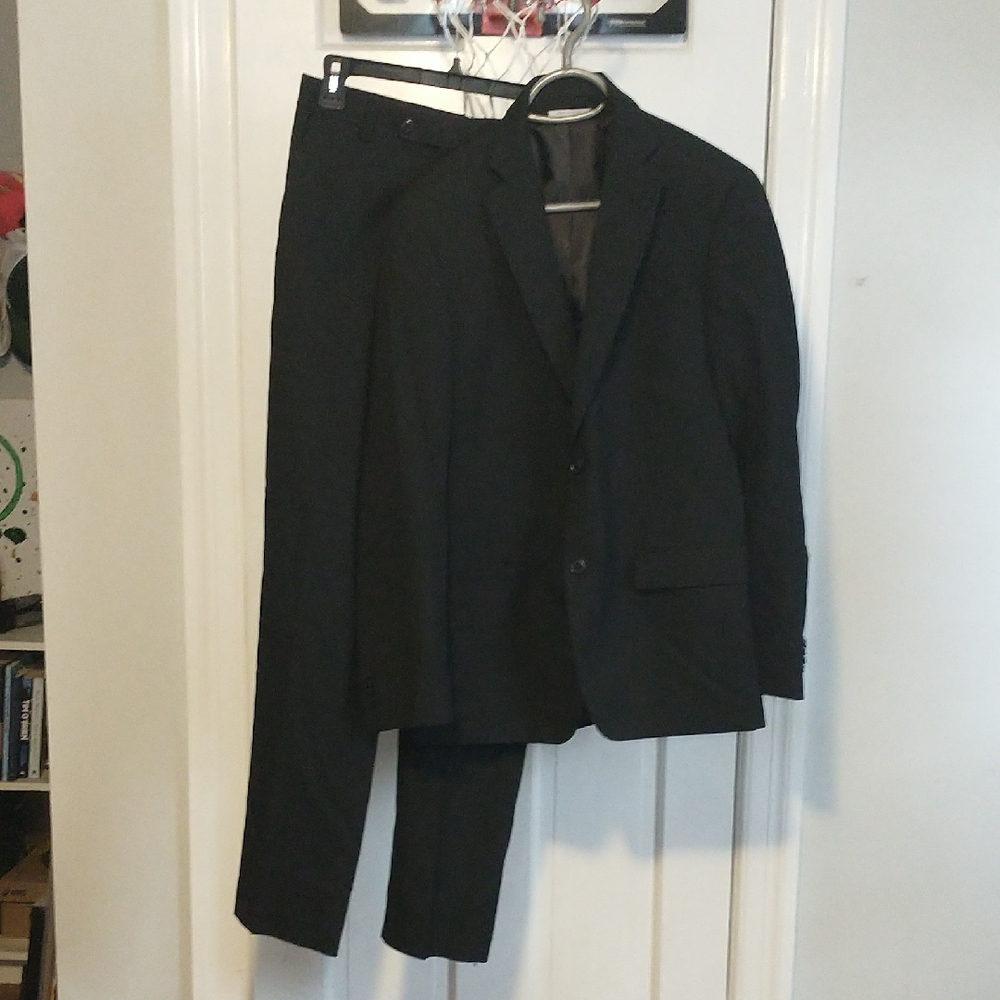 Like New! Alfani Classic Black Suit